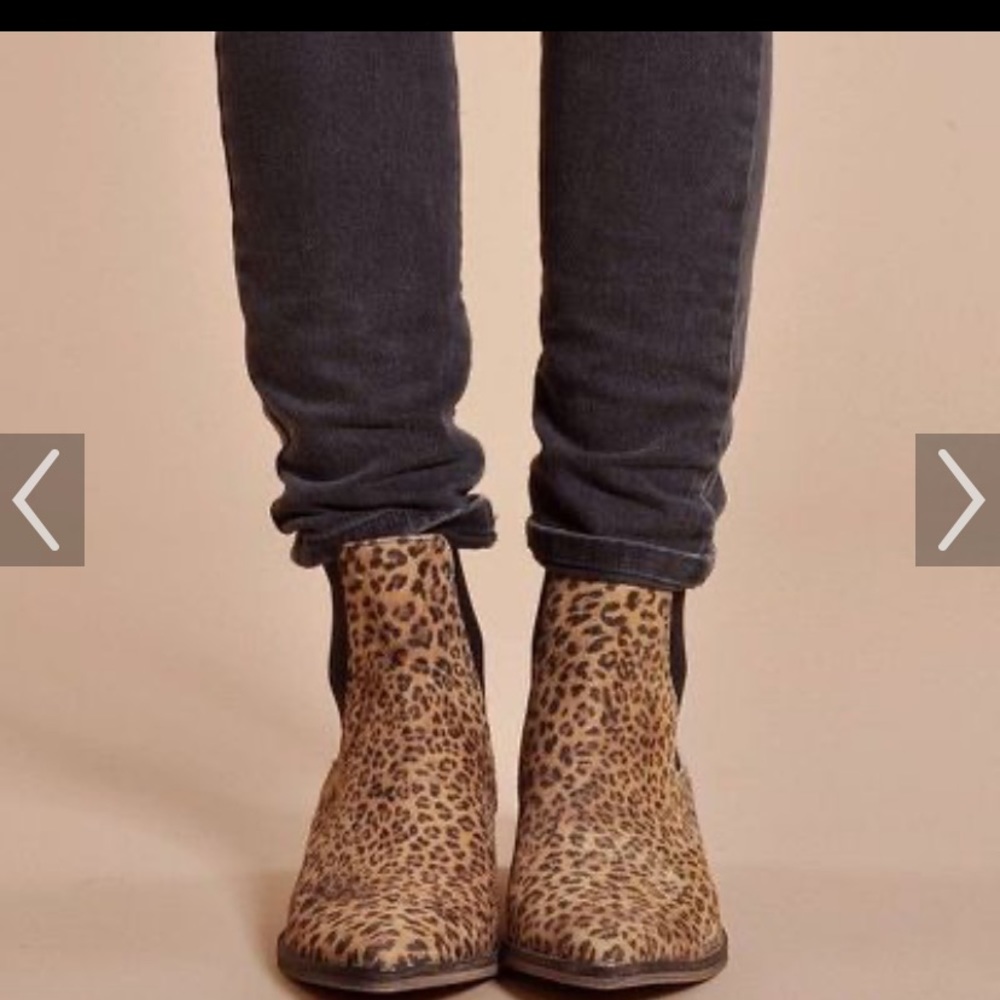 Ivylee Stella Ankle Chelsea boot brand new